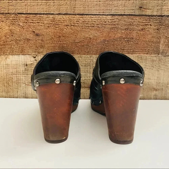 Ugg Kaylee Leather Clogs - Picture 4 of 8